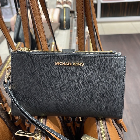 MICHAEL KORS LARGE DOUBLE ZIP WRISTLET WALLET PHONE CASE CLUTCH 
Black - Picture 2 of 16